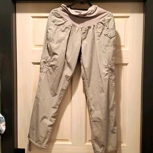 LTWT Maternity cargo pants size XL